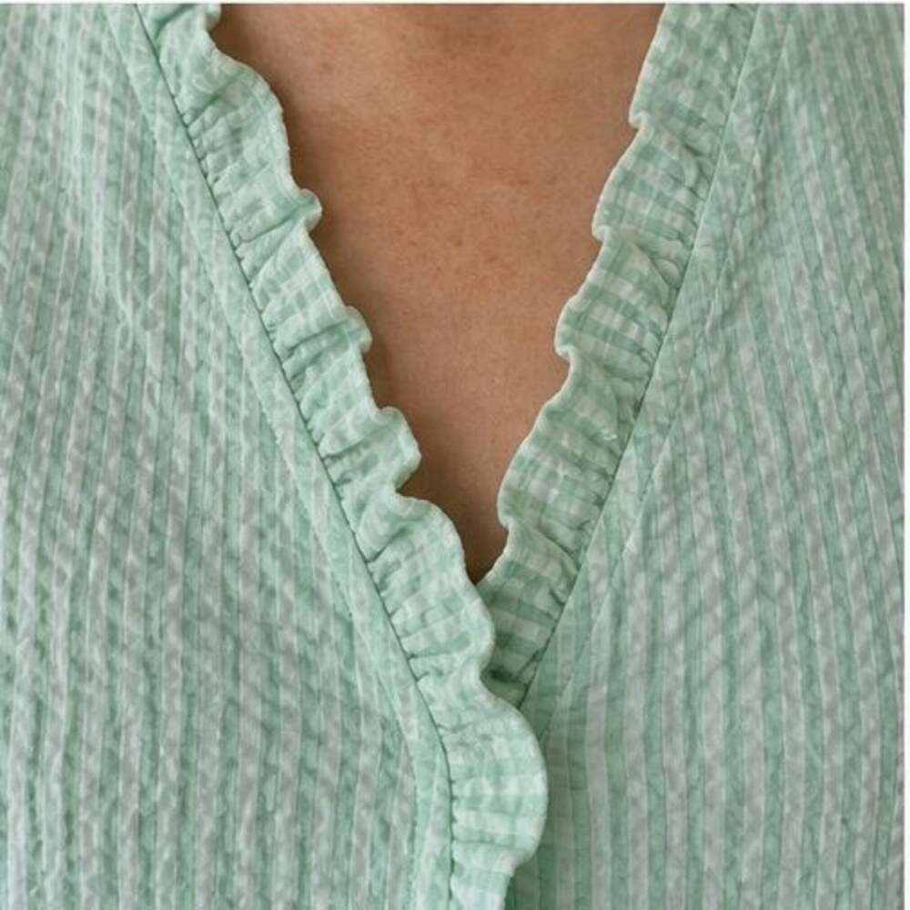 Mauve Ruffle Blouse - Picture 4 of 6